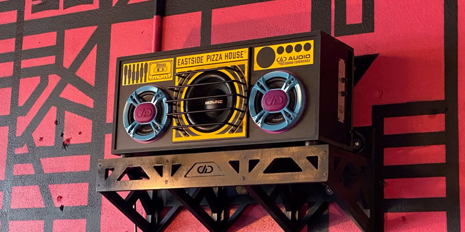 DD Audio boombox at Jabee's restaurant Eastside Pizza House