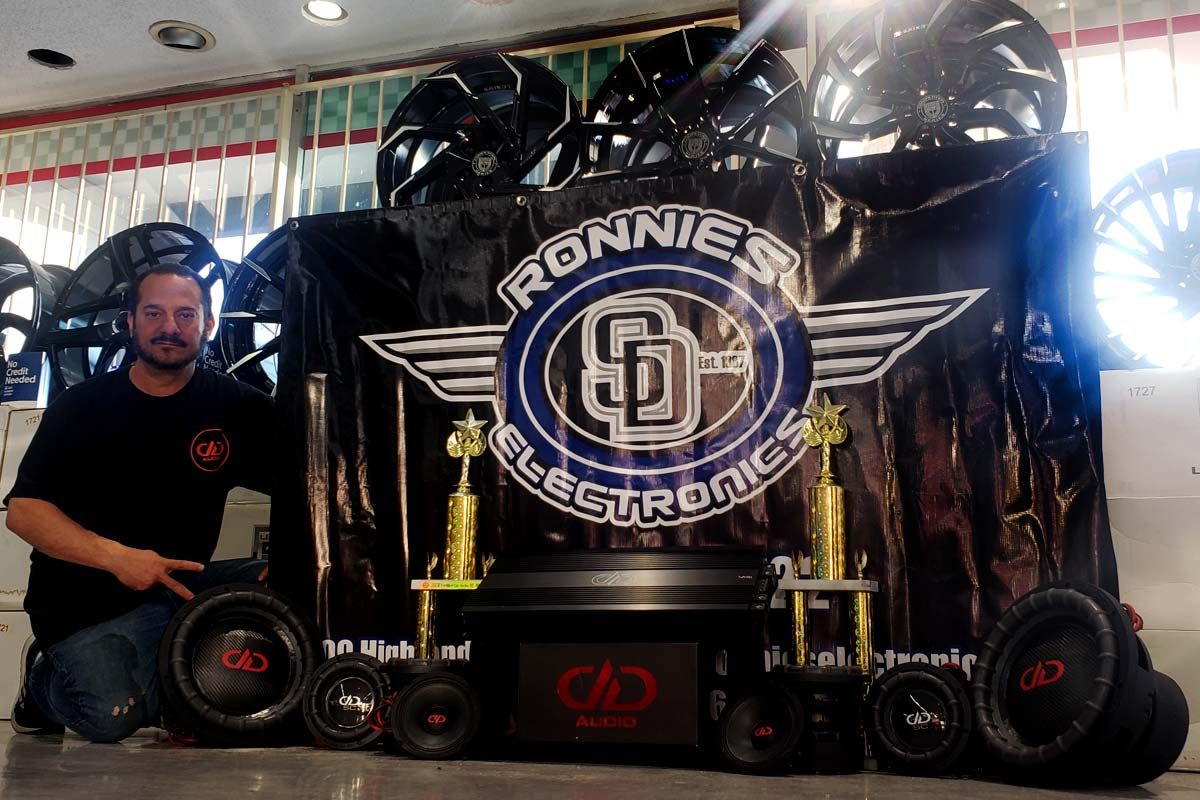 Ronnies Electronics Auto Land - featured photo