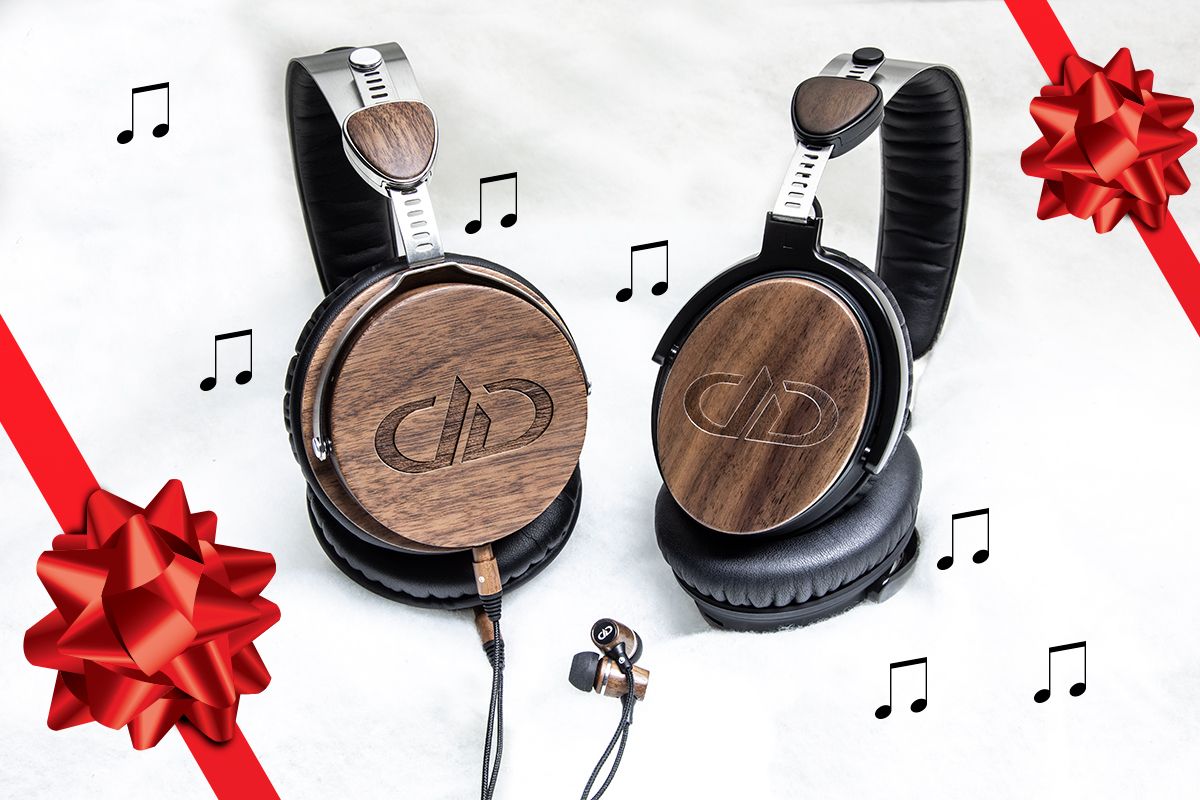 dxb headphones family beauty shot holiday theme