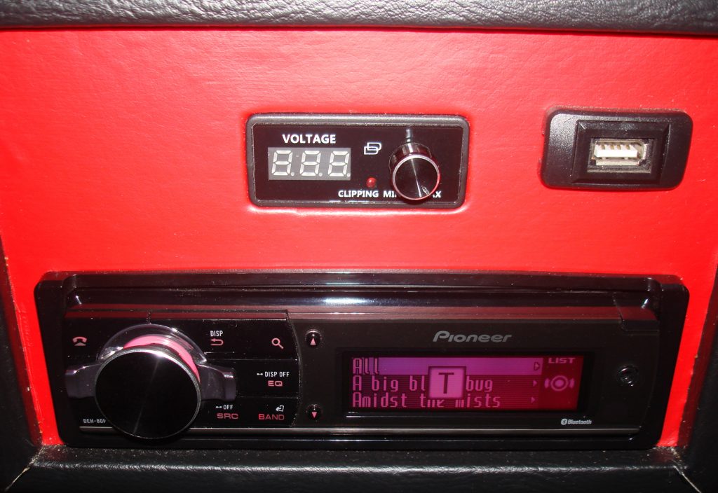 Mini Van Head Unit and Voltage Knob