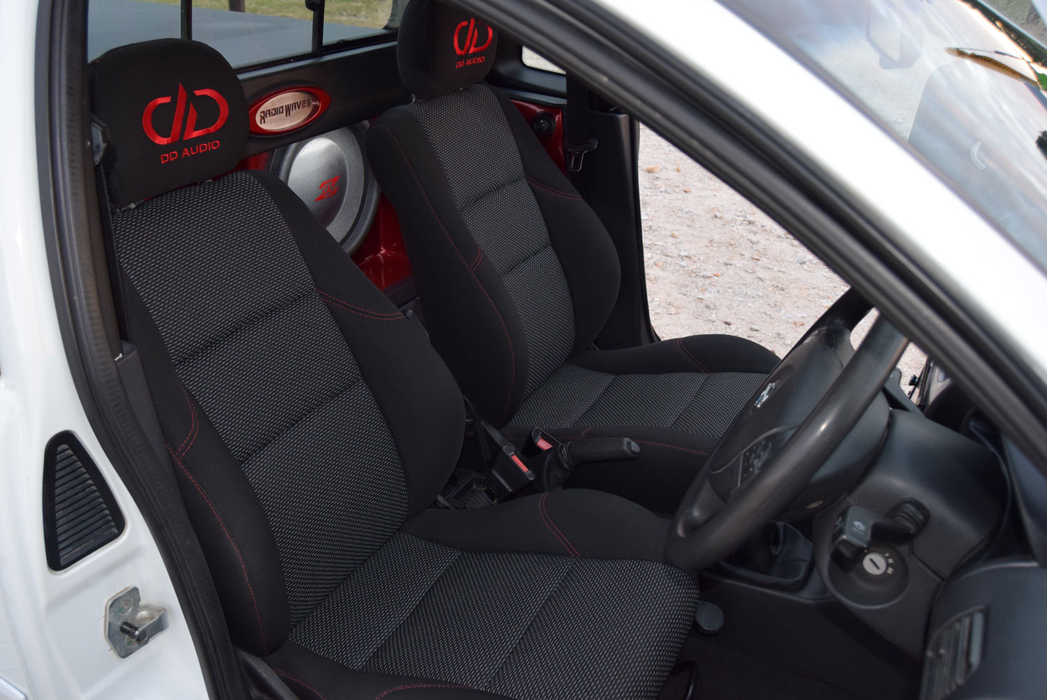 Opel Corsa - Seats with DD Head Rests