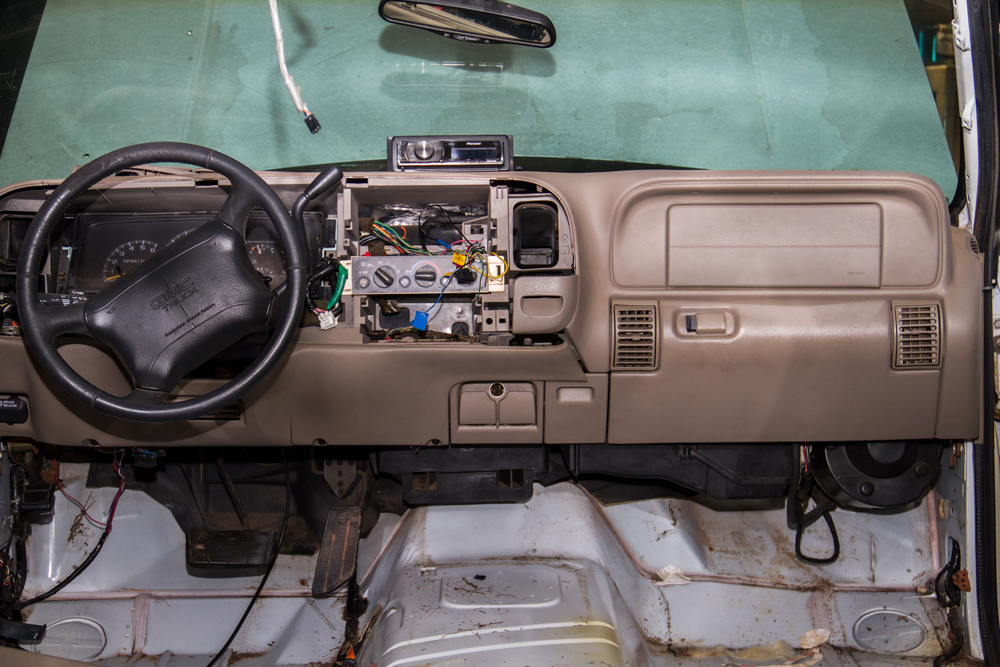 Photo One of Dash Stripped