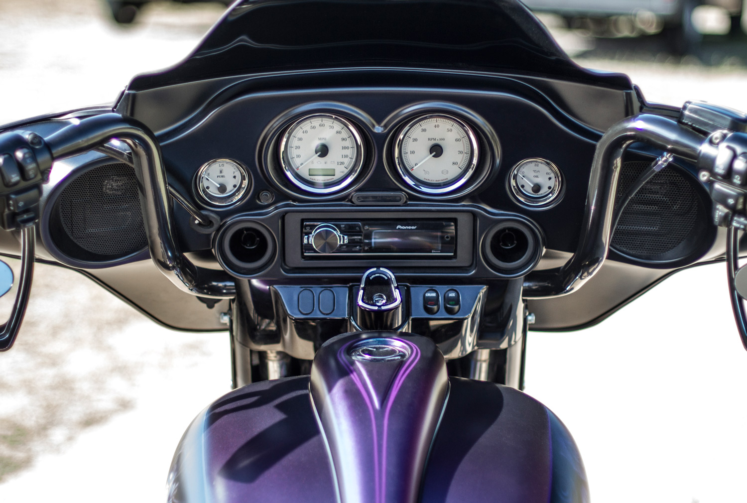 Custom Build - Harley with Custom Console Loaded with Speakers
