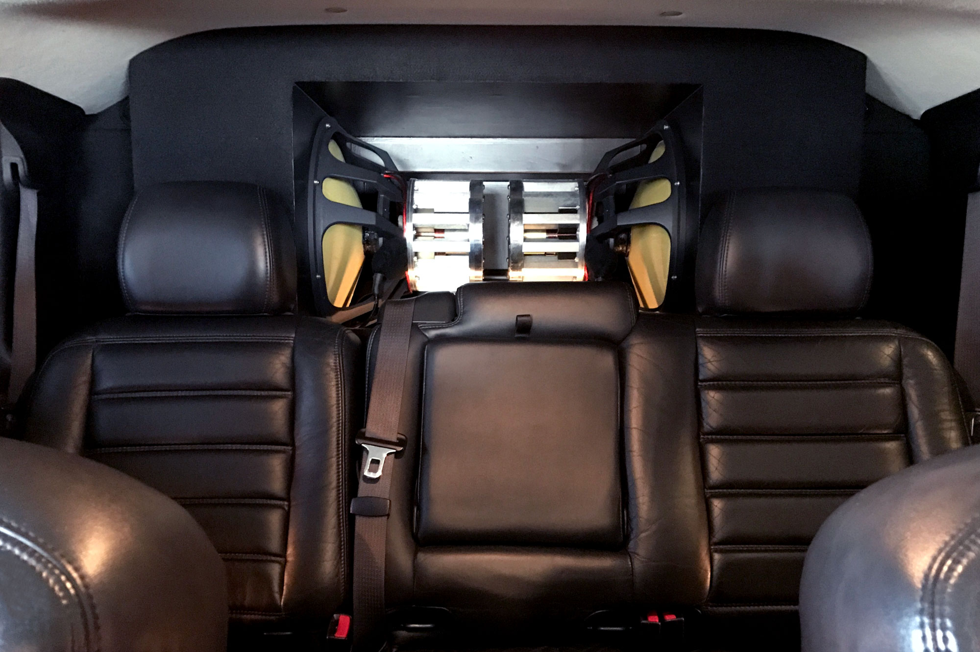 Hummer h2 best sale subwoofer box