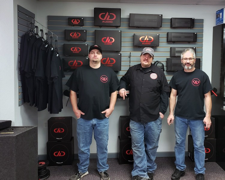 CarTunz staff with DD Product Display