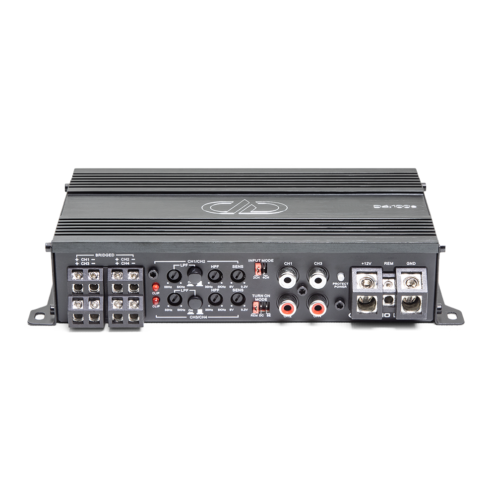 D4.100 4ch Amplifier 3qtr top view