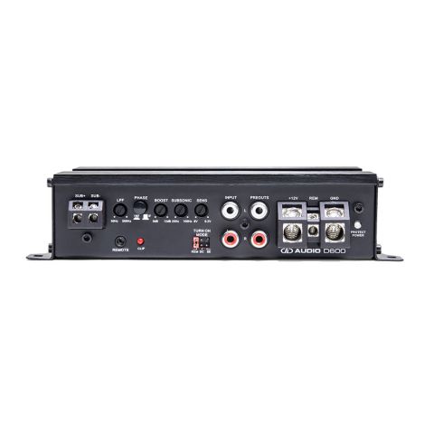 D600 Monoblock Amplifier control panel view